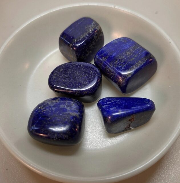 Lapis lazuli trommelsteen