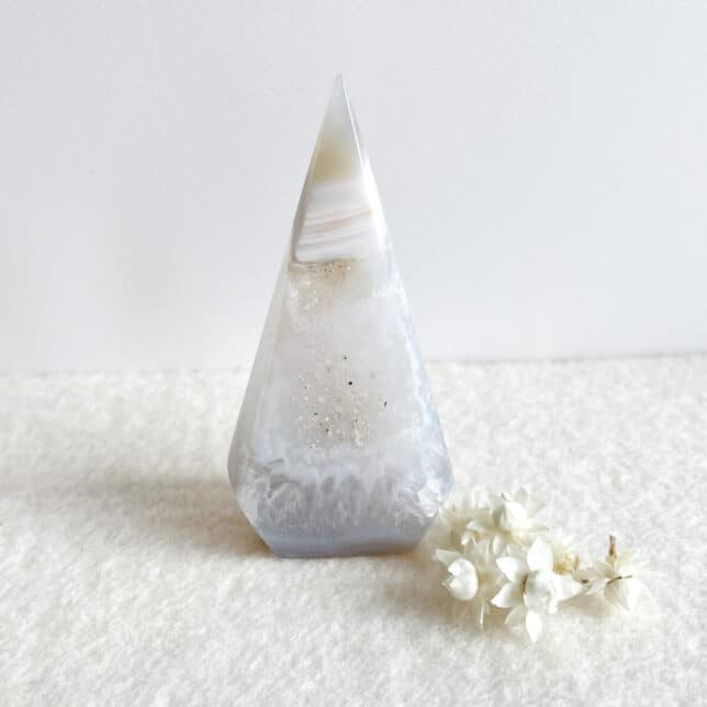 Agaat sculptuur diamant 1