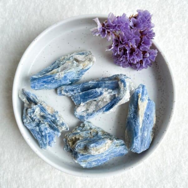 Blauwe kyaniet ruw klein