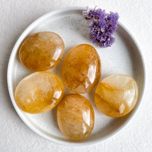 Limonietkwarts 'golden healer' handsteen